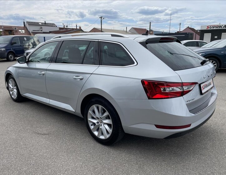 Škoda Superb 7