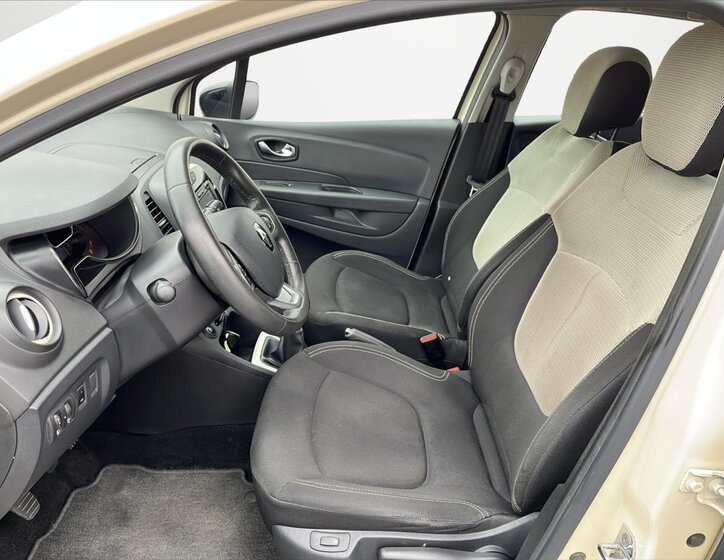 Renault Captur SUV / Terénní 898,0 66 kw