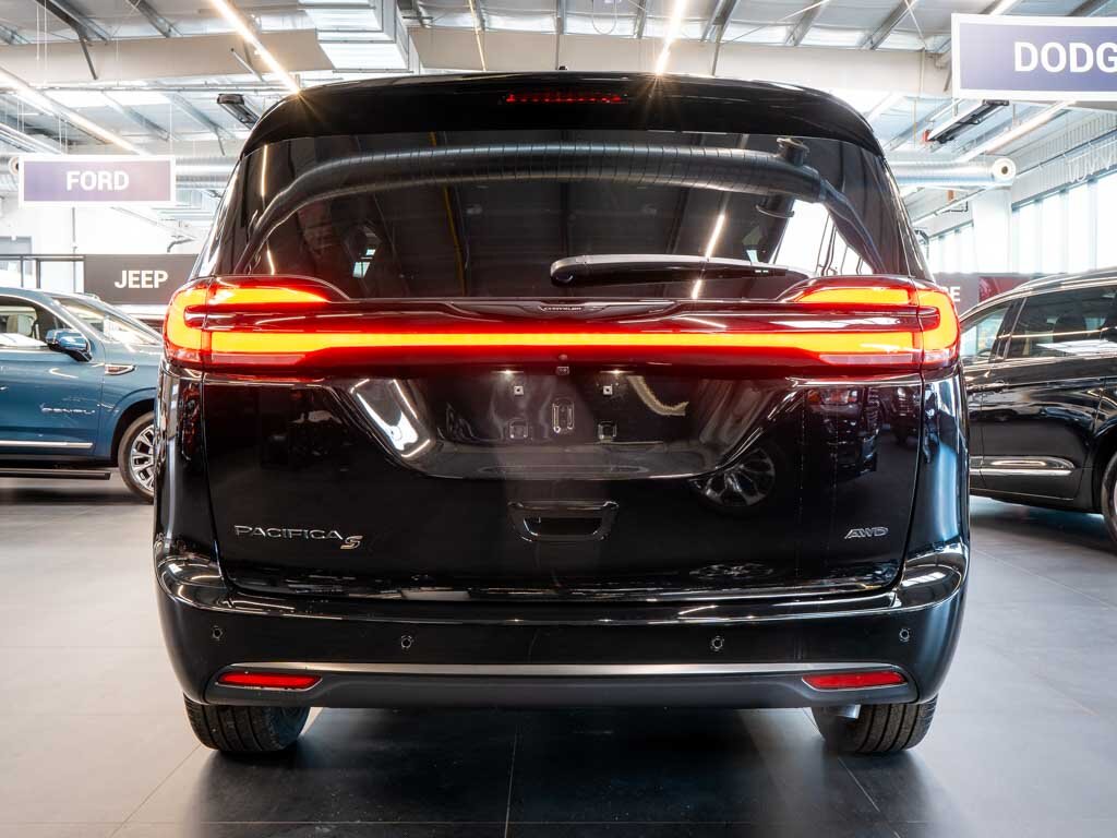 Chrysler Pacifica MPV 3,6 l 221 kw