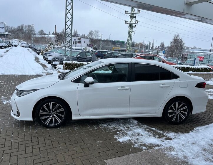 Toyota Corolla Sedan 1,5 l 92 kw