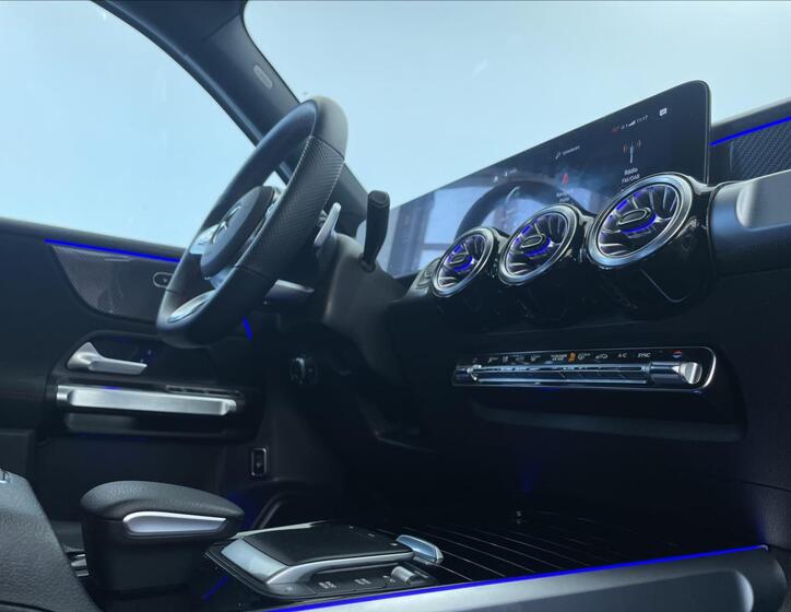 Mercedes-Benz GLB 16