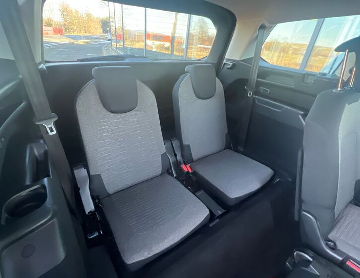 Citroën Grand C4 Picasso 8
