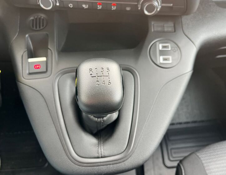 Toyota ProAce City Verso 24