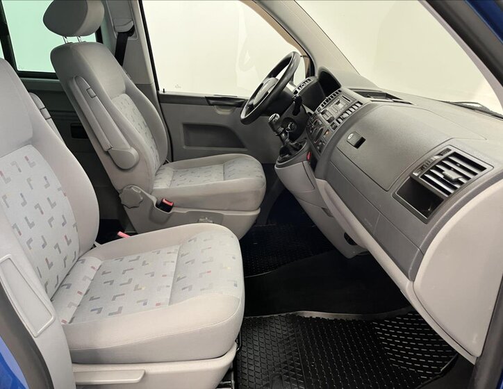 Volkswagen Caravelle Kombi 2,0 l 85 kw