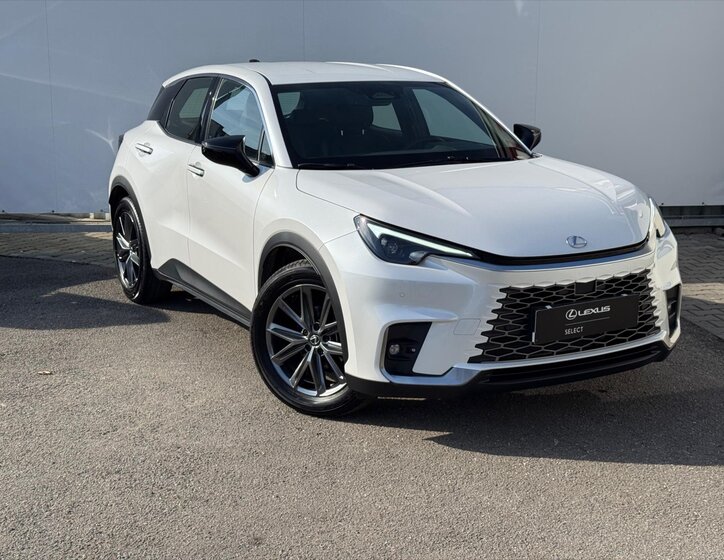 Lexus LBX SUV 1,5 l 67 kw