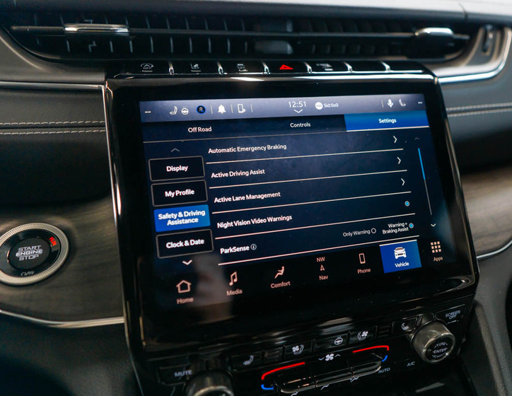 Jeep Grand Cherokee 38