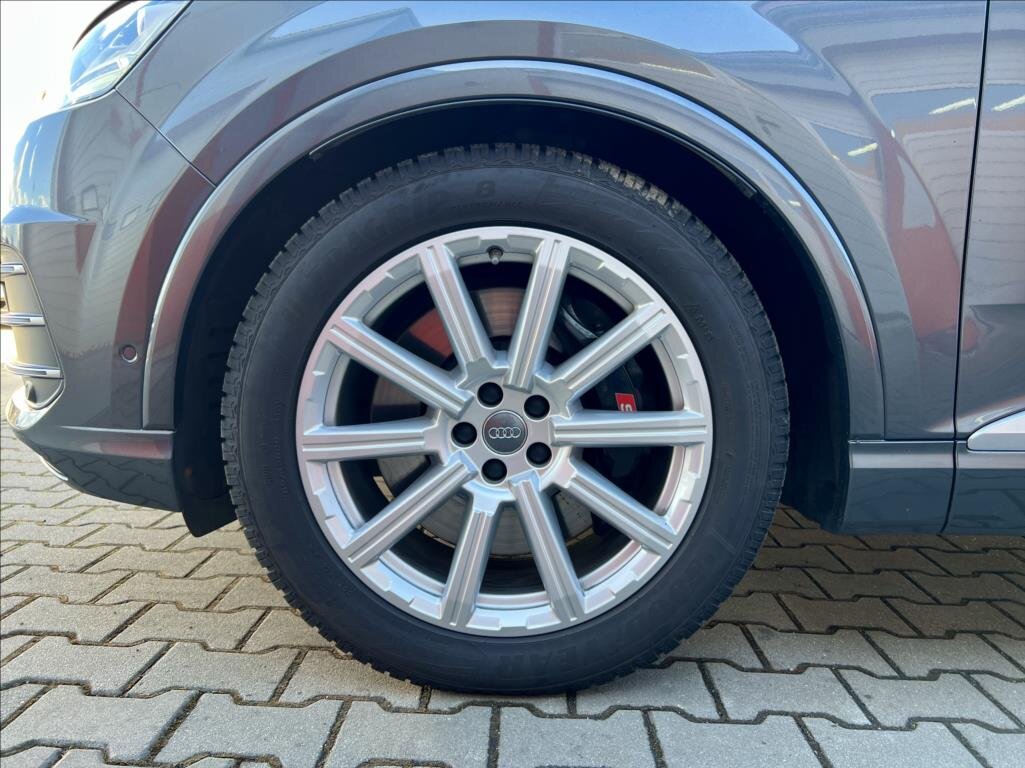Audi SQ7 SUV / Terénní 4,0 l 320 kw