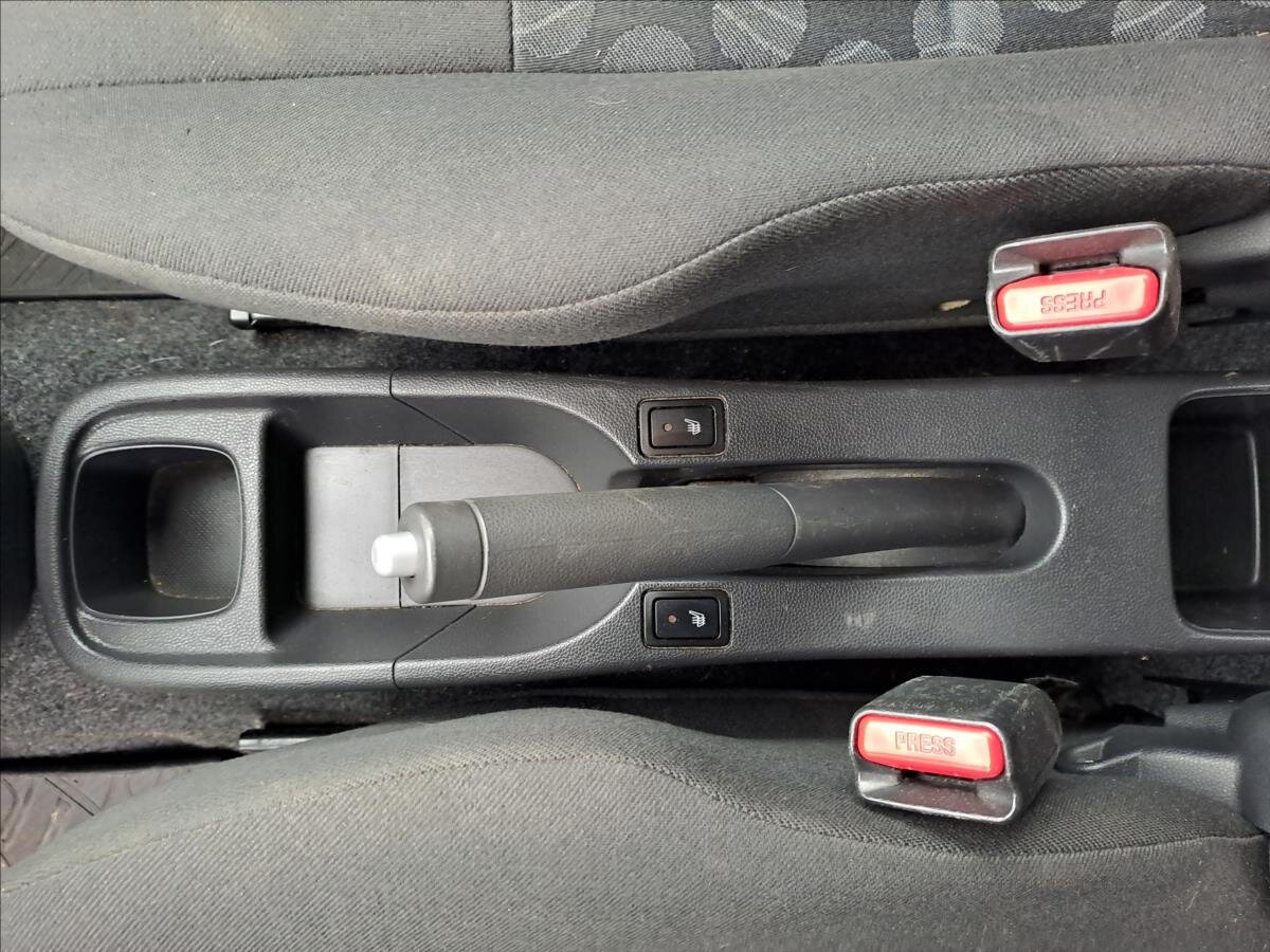 Suzuki Splash Hatchback 996,0 48 kw