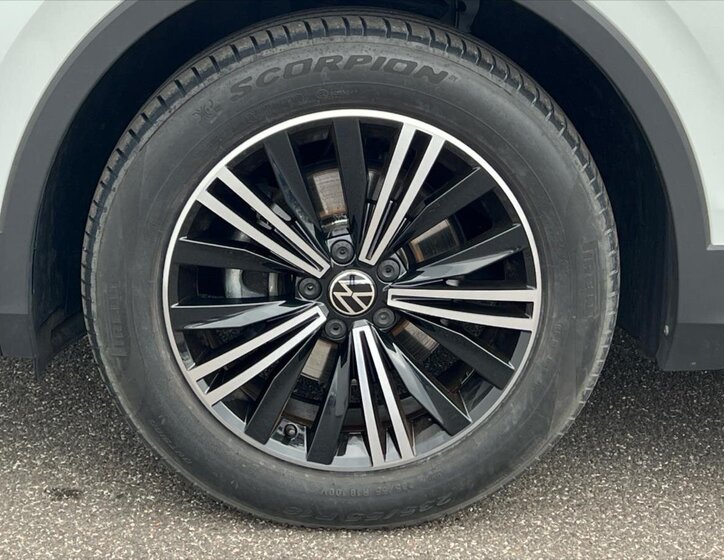 Volkswagen Tiguan Kombi 1,5 l 110 kw