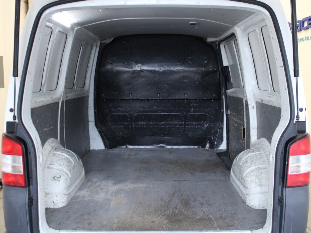 Volkswagen Transporter Skříň 2,0 l 62 kw