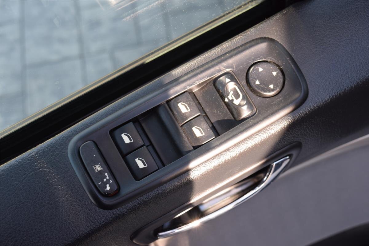 Peugeot 807 MPV 2,0 l 100 kw