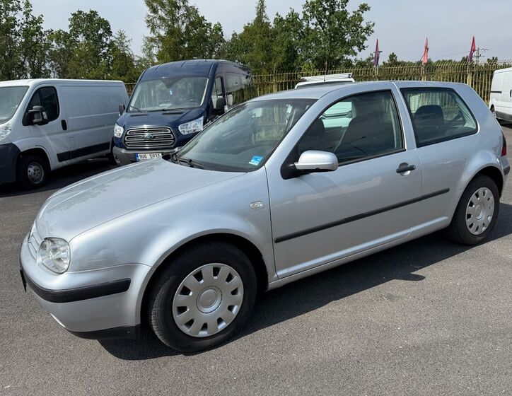 Volkswagen Golf 1