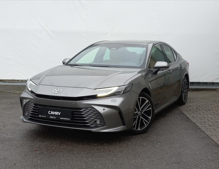 Toyota Camry Sedan 2,5 l 137 kw