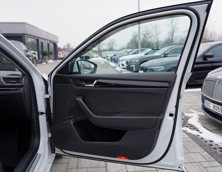 Škoda Superb Sedan 2,0 l 140 kw