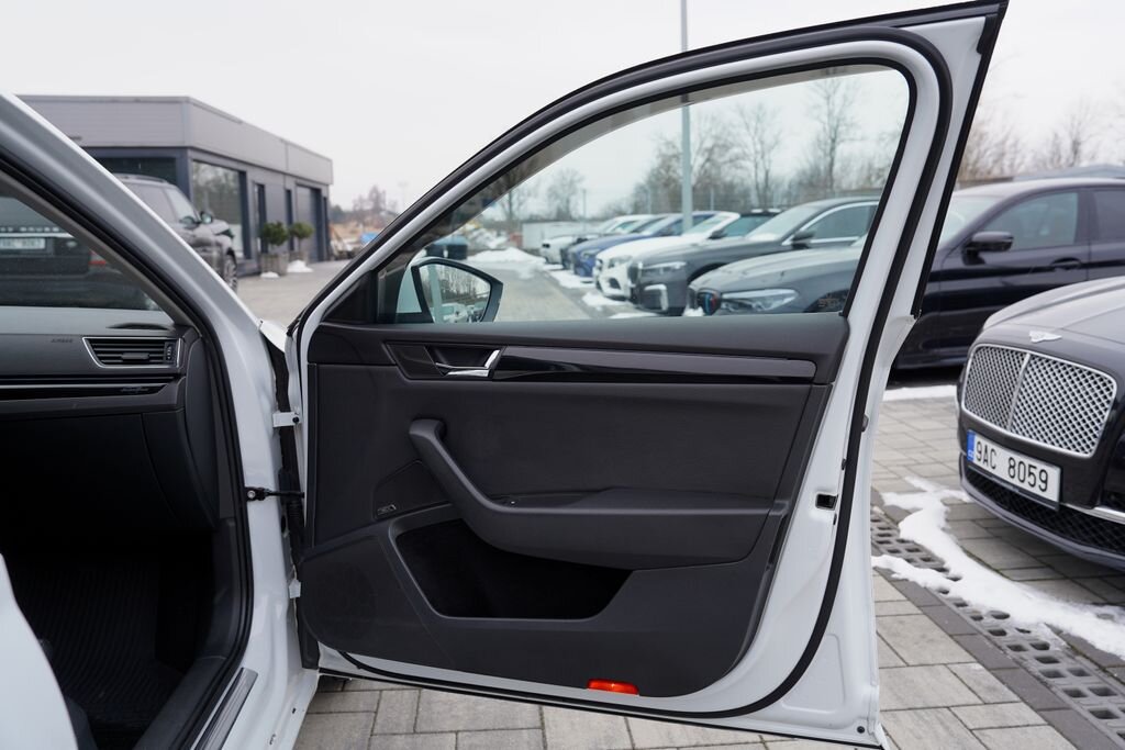 Škoda Superb Sedan 2,0 l 140 kw