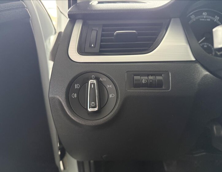 Škoda Rapid Hatchback 999,0 81 kw