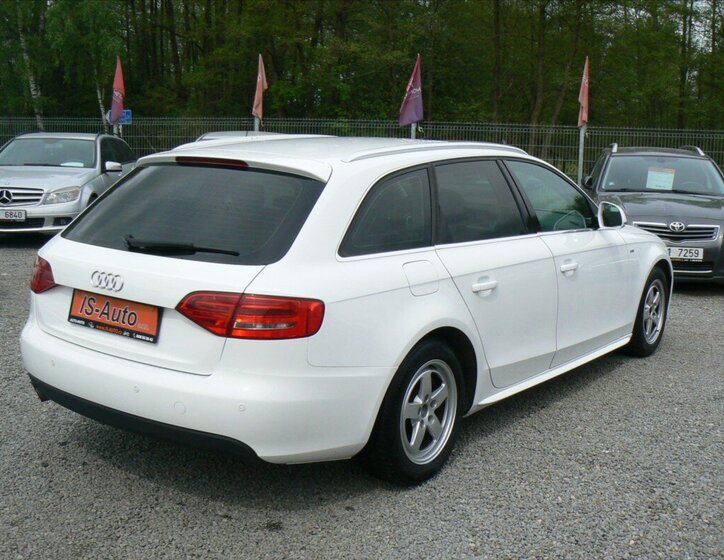 Audi A4 Kombi 2,0 l 105 kw