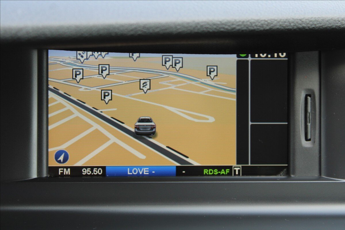 Renault Latitude Sedan / Limuzína 2,0 l 127 kw