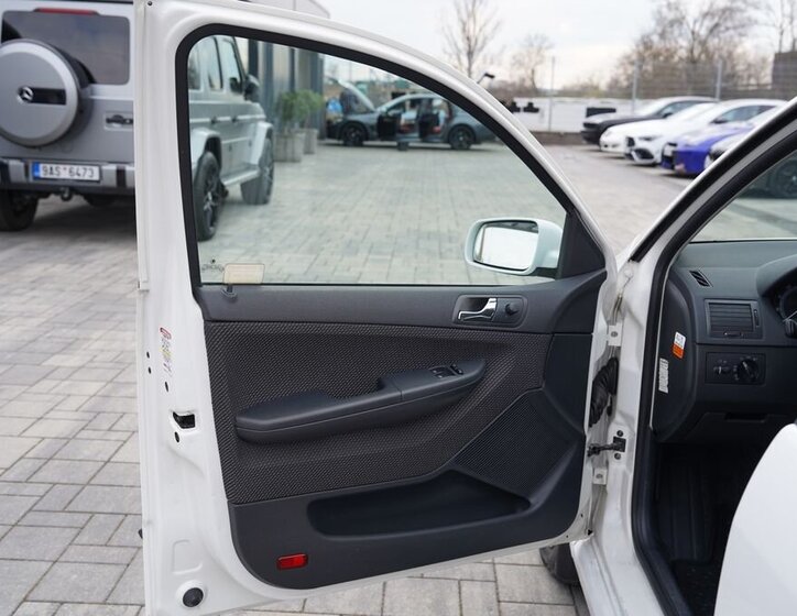 Škoda Fabia Sedan / Limuzína 1,2 l 47 kw