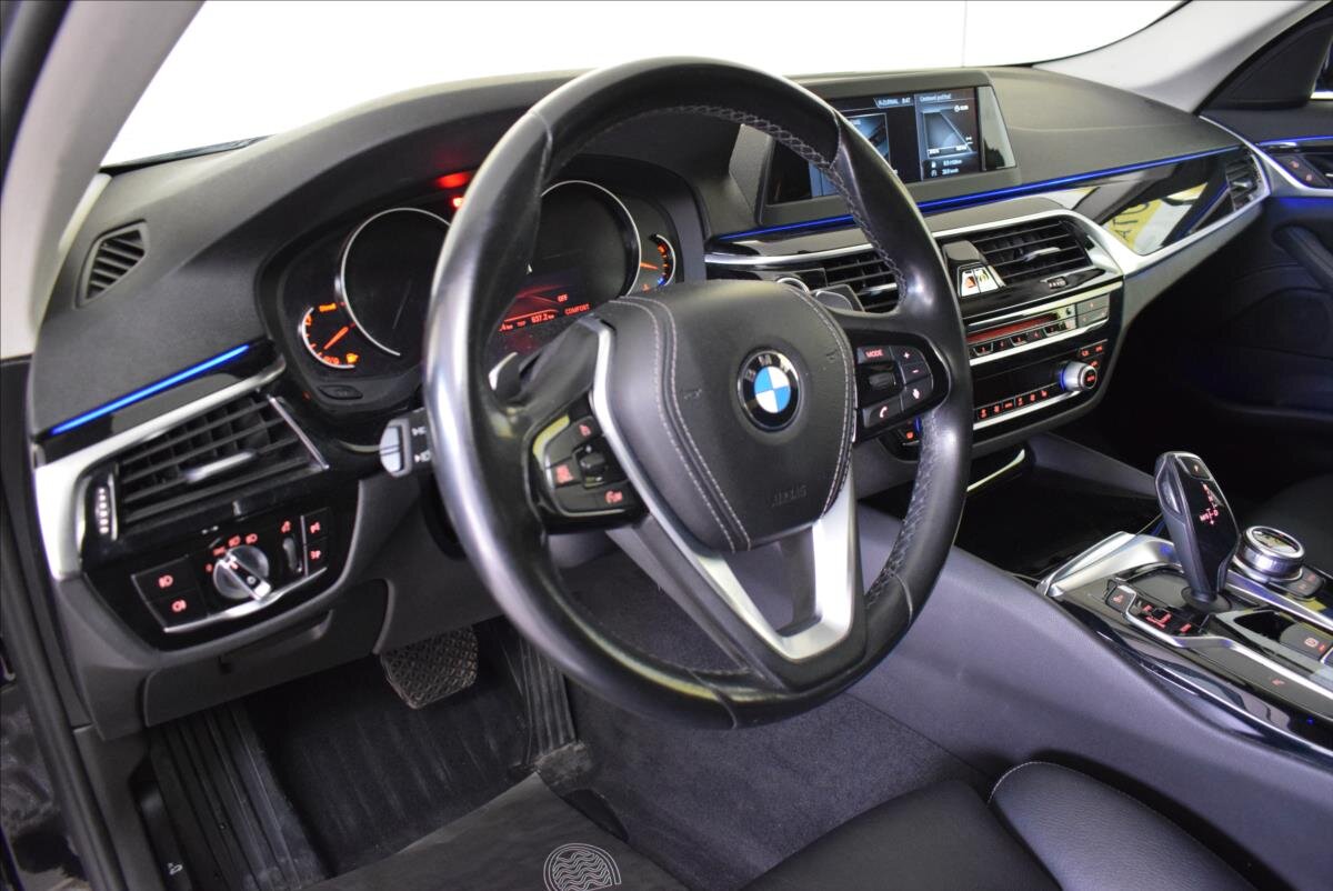 BMW Řada 5 Sedan / Limuzína 3,0 l 195 kw