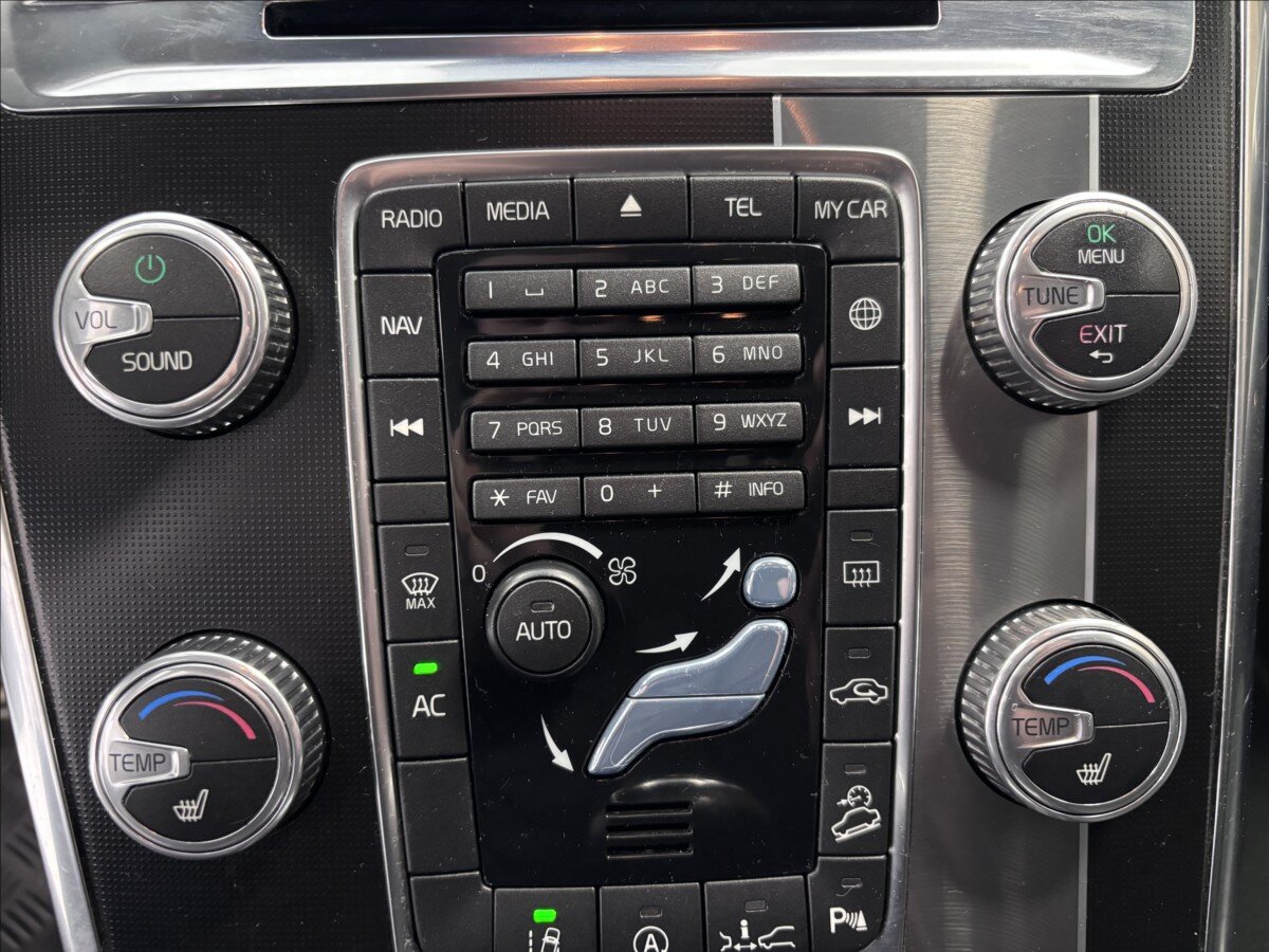 Volvo XC60 Kombi 2,4 l 140 kw