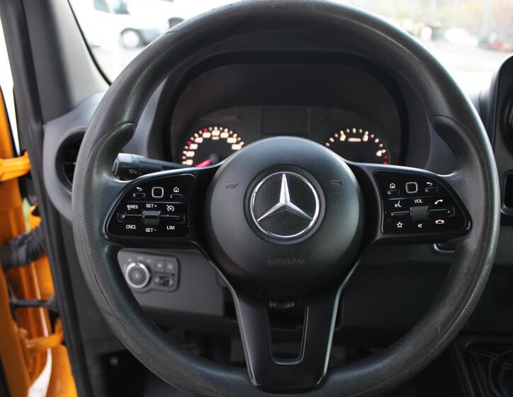 Mercedes-Benz Sprinter 20