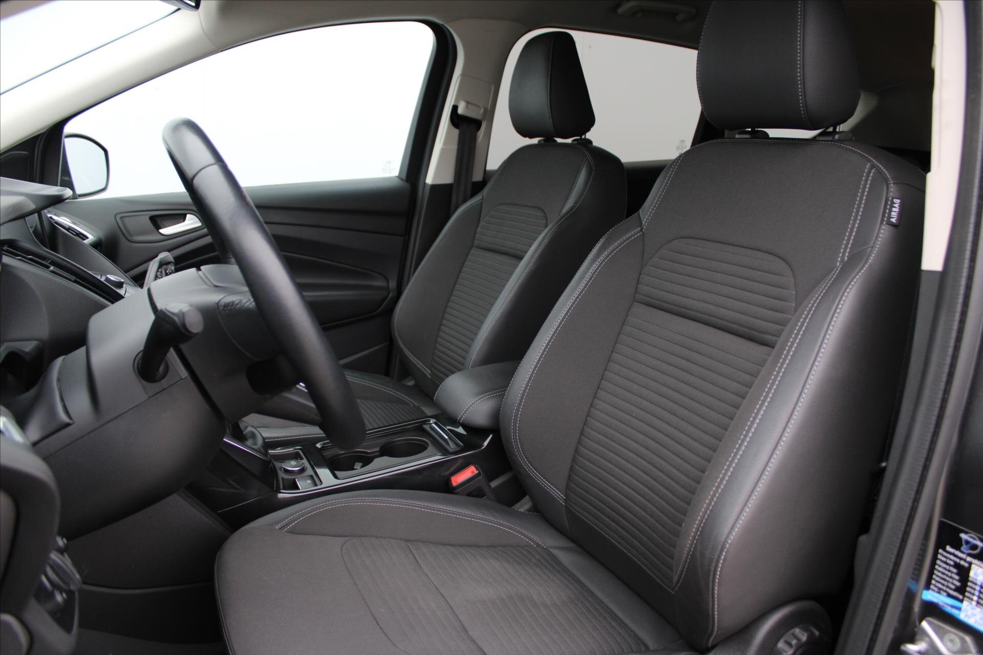 Ford Kuga SUV 1,5 l 110 kw