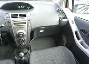 Toyota Yaris 14