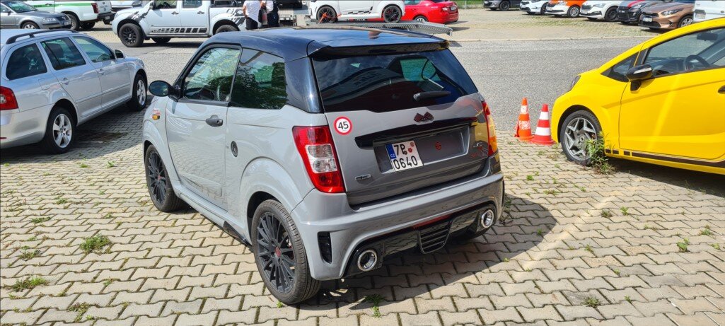 Ligier JS 50 L Hatchback 478,0 6 kw