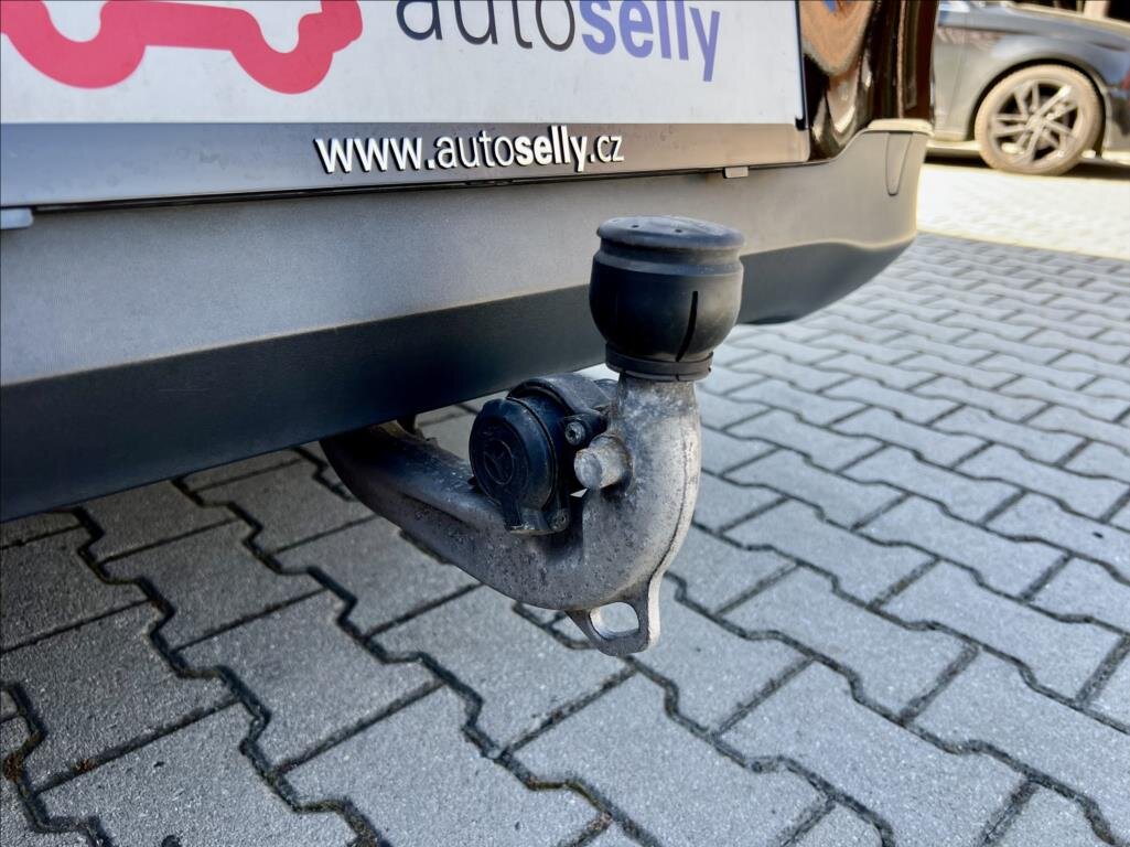 Mercedes-Benz CLA Kombi 1,5 l 85 kw