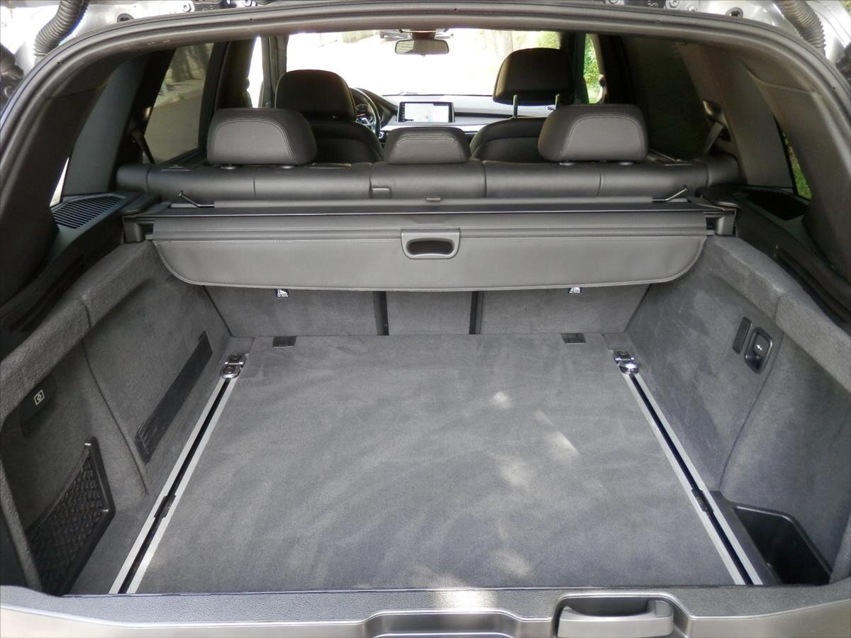 BMW X5 SUV 3,0 l 280 kw