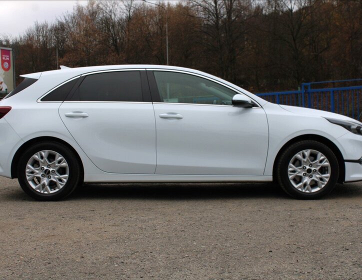 KIA Ceed Hatchback 1,5 l 117 kw