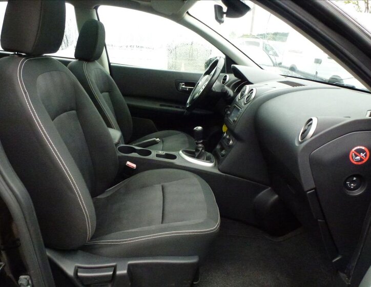 Nissan Qashqai SUV / Terénní 2,0 l 104 kw