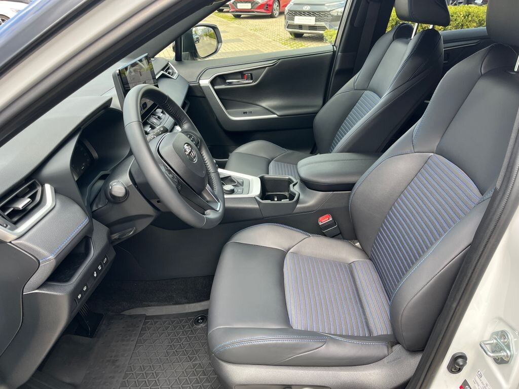 Toyota RAV4 SUV / Terénní 2,5 l 131 kw