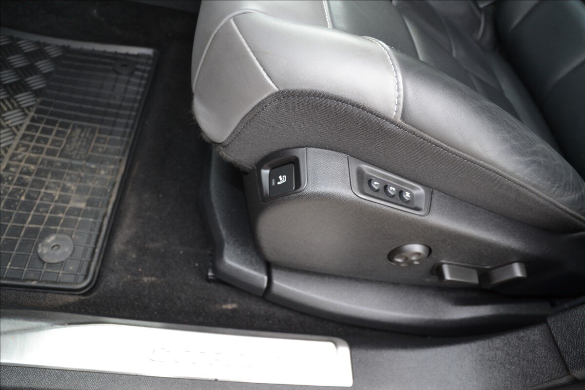 Citroën C5 Aircross SUV / Terénní 1,6 l 133 kw