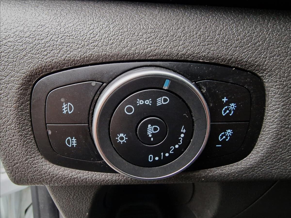 Ford Transit Custom Skříň 2,0 l 77 kw