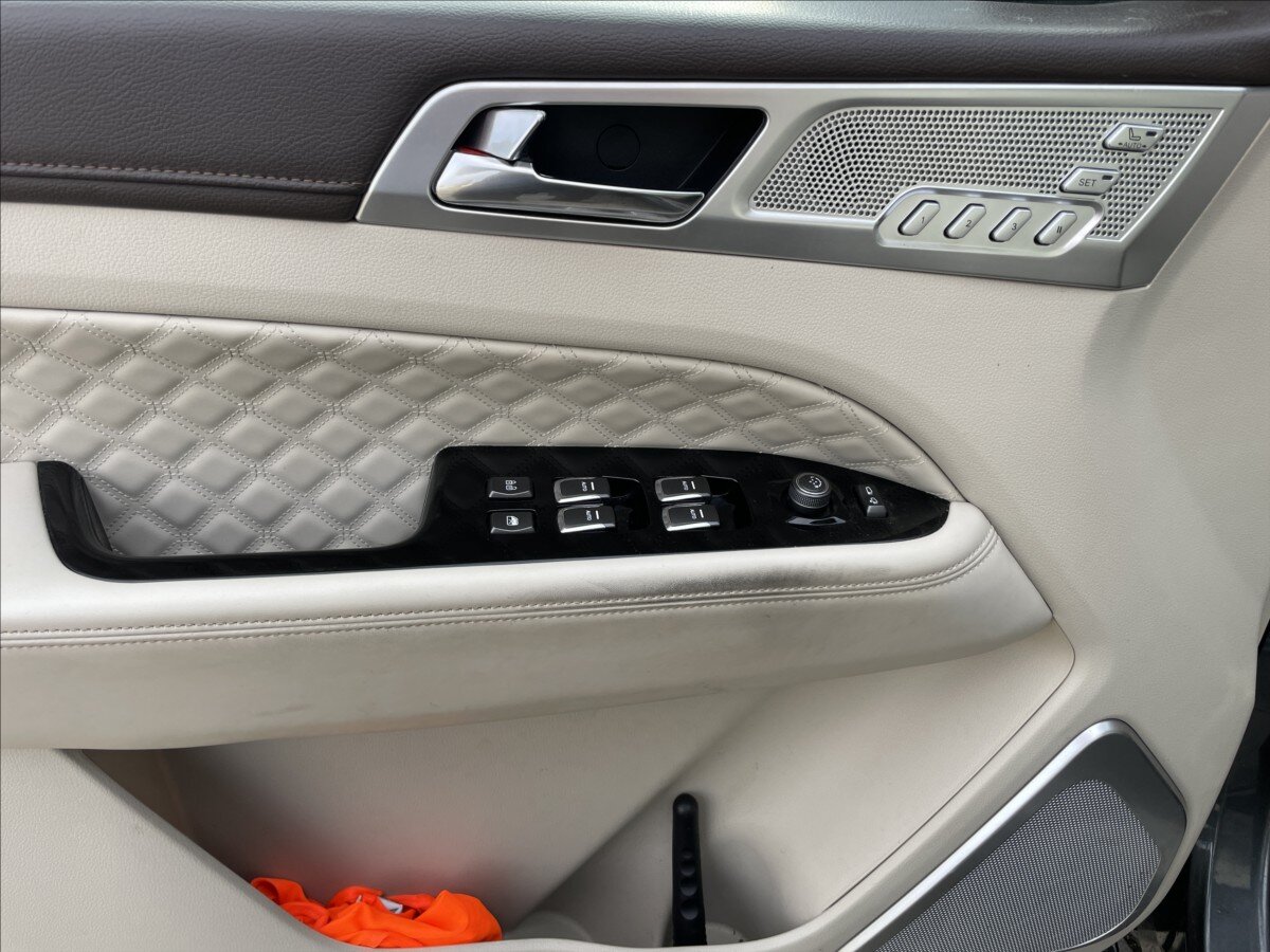 SsangYong Rexton Kombi 2,2 l 148 kw