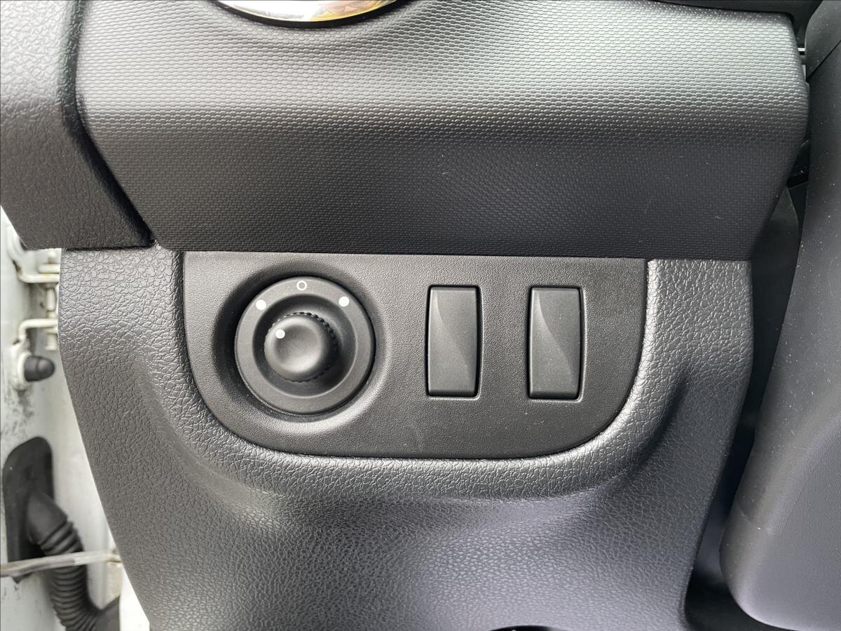 Dacia Sandero Hatchback 1,1 l 54 kw