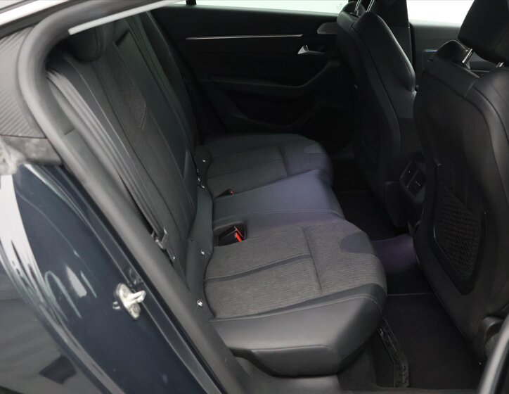 Peugeot 508 Liftback 1,6 l 133 kw