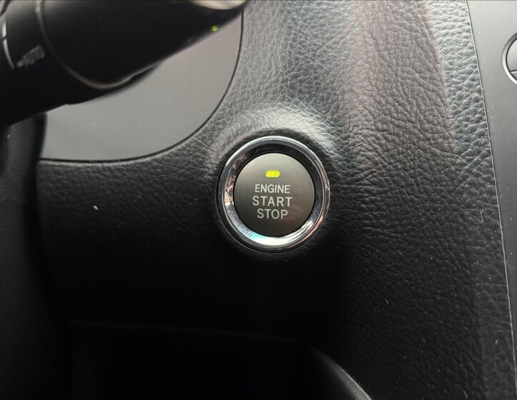 Lexus GS 300 Sedan / Limuzína 3,0 l 183 kw