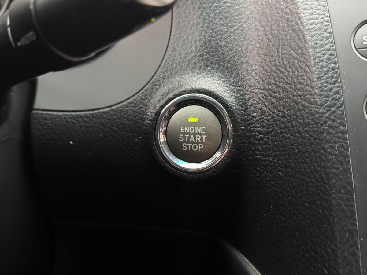 Lexus GS 300 Sedan / Limuzína 3,0 l 183 kw