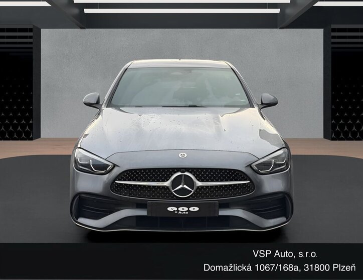 Mercedes-Benz Třídy C Sedan / Limuzína 2,0 l 145 kw