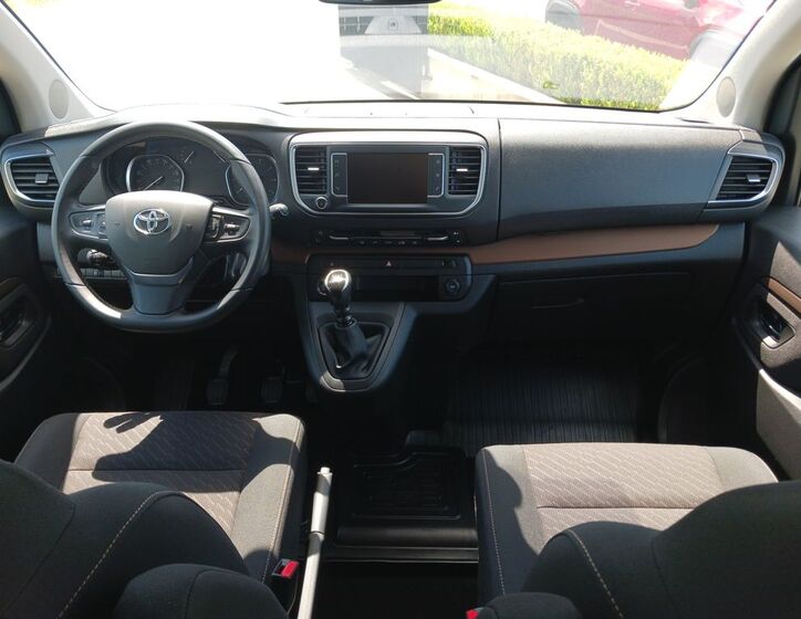 Toyota ProAce Verso 17