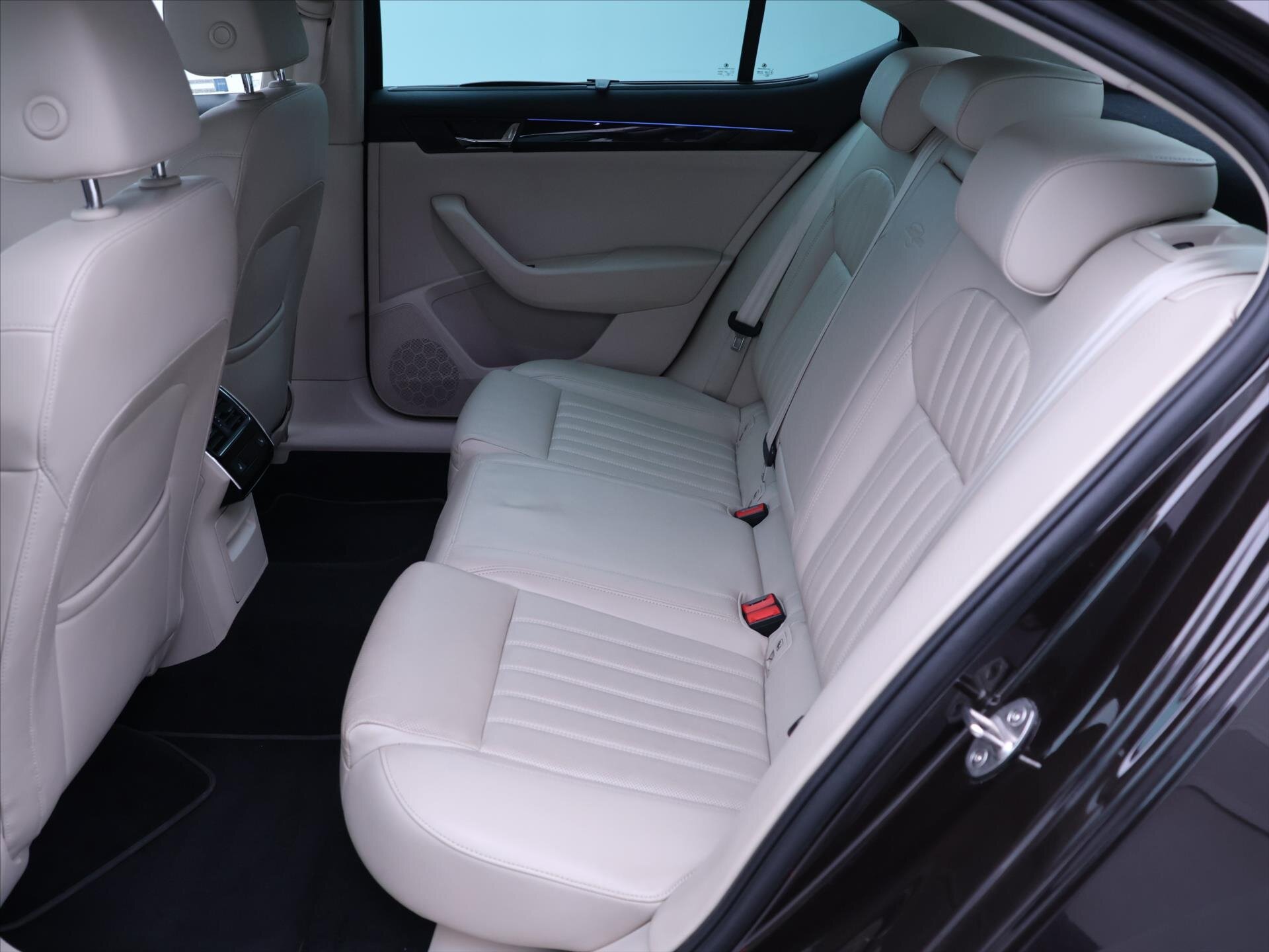 Škoda Superb Liftback 2,0 l 110 kw