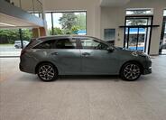 KIA Ceed 4