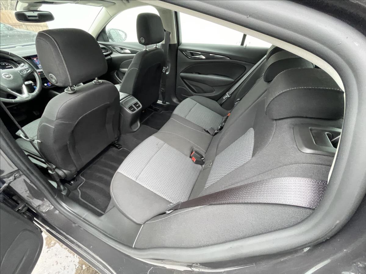 Opel Insignia Liftback 2,0 l 147 kw