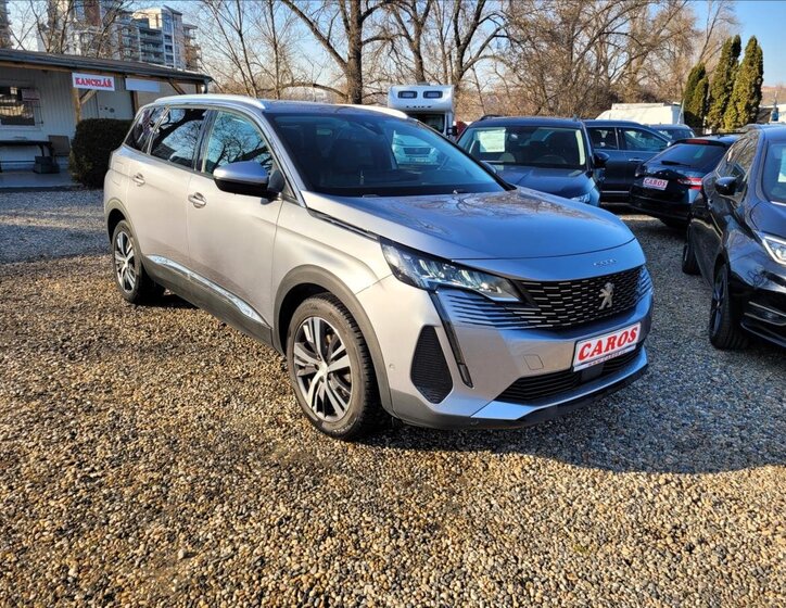 Peugeot 5008 SUV / Terénní 1,5 l 96 kw