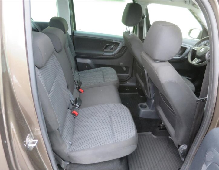 Škoda Roomster Hatchback 1,2 l 77 kw