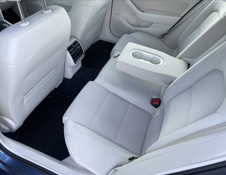 Volkswagen Passat Sedan 1,8 l 132 kw