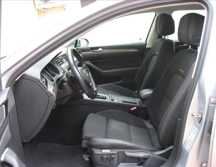 Volkswagen Passat 12